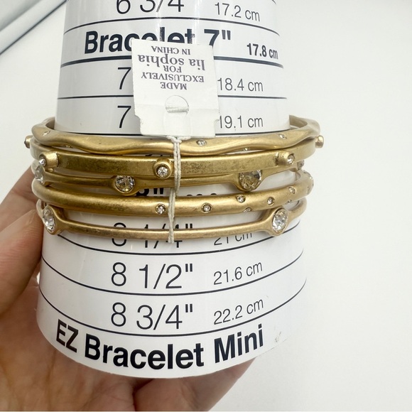 NWT Lia Sophia “For You” Set of 5 Matte Gold Tone w/Crystals Bangles - Picture 9 of 10